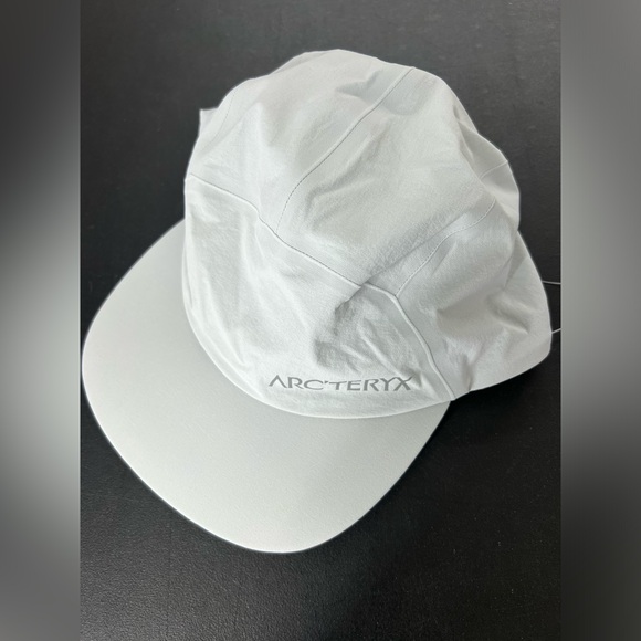帽子 arc,teryx scull cap White L/P-L/XL Arc'teryx | Accessories | Arcteryx White Cap | Poshmark
